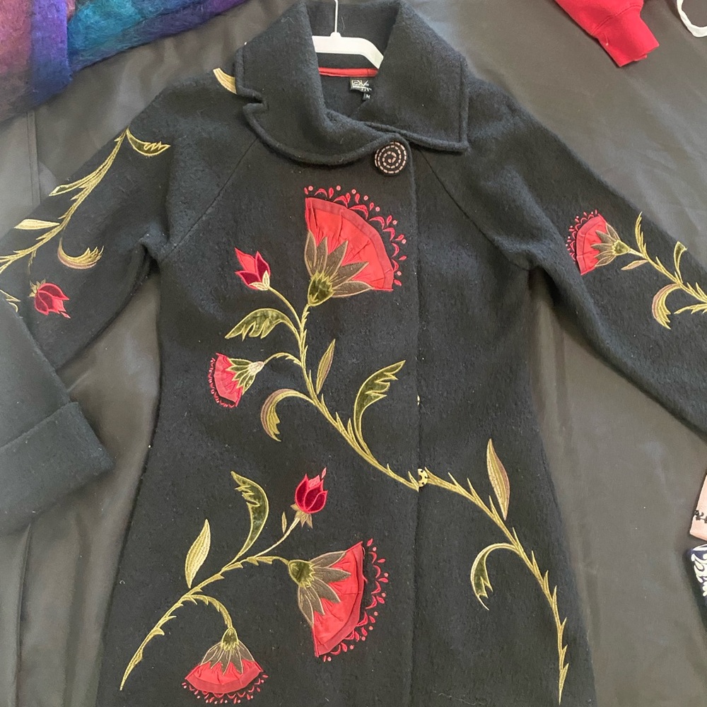 Black and Red Floral Embroidered Sweater Trench Coat